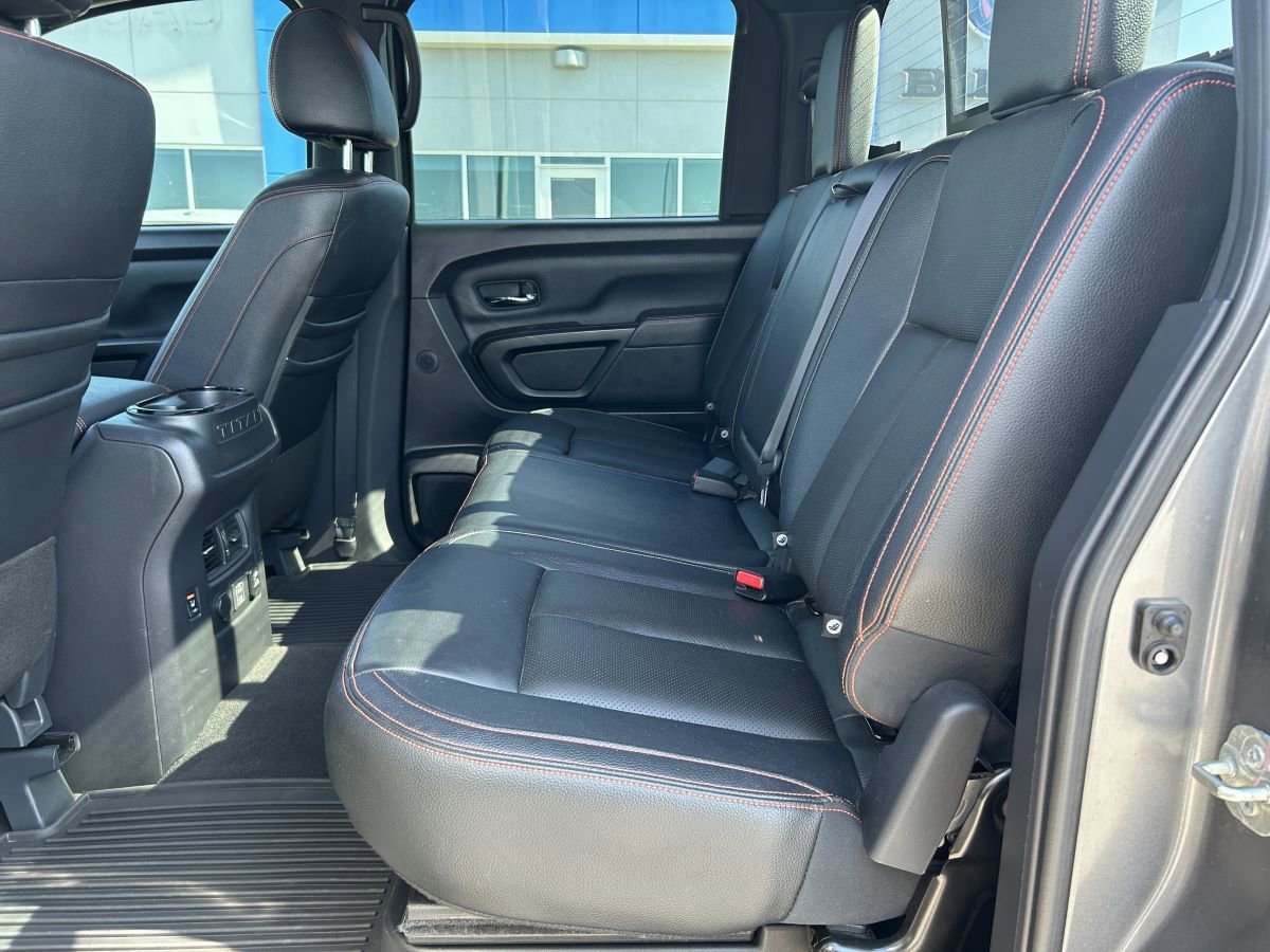 Used 2021 Nissan Titan PRO-4X w/ Pro-4x Convenience Package image 9