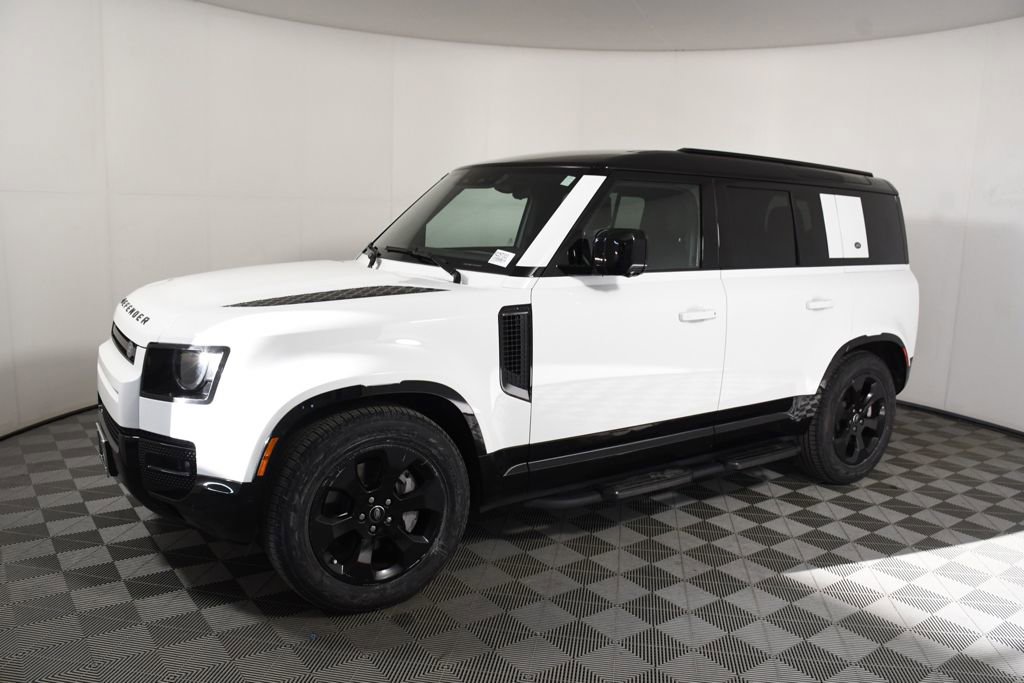 Used 2024 Land Rover Defender 110 X-Dynamic SE image 2