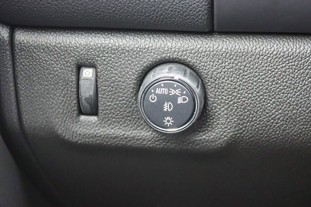 Used 2021 Chevrolet Colorado LT w/ Safety Package image 47