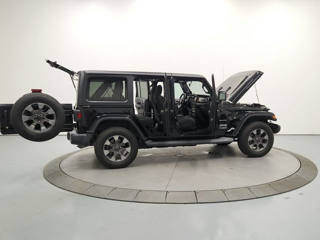 Used 2019 Jeep Wrangler Unlimited Sahara AWD/4WD image 15
