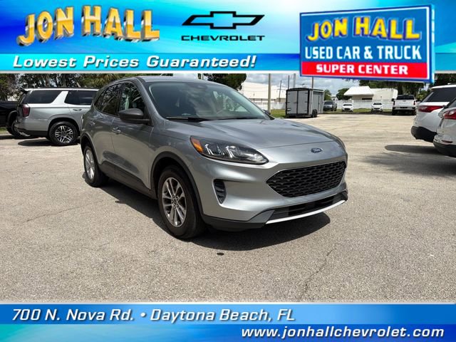 Used 2022 Ford Escape SE FWD image 1