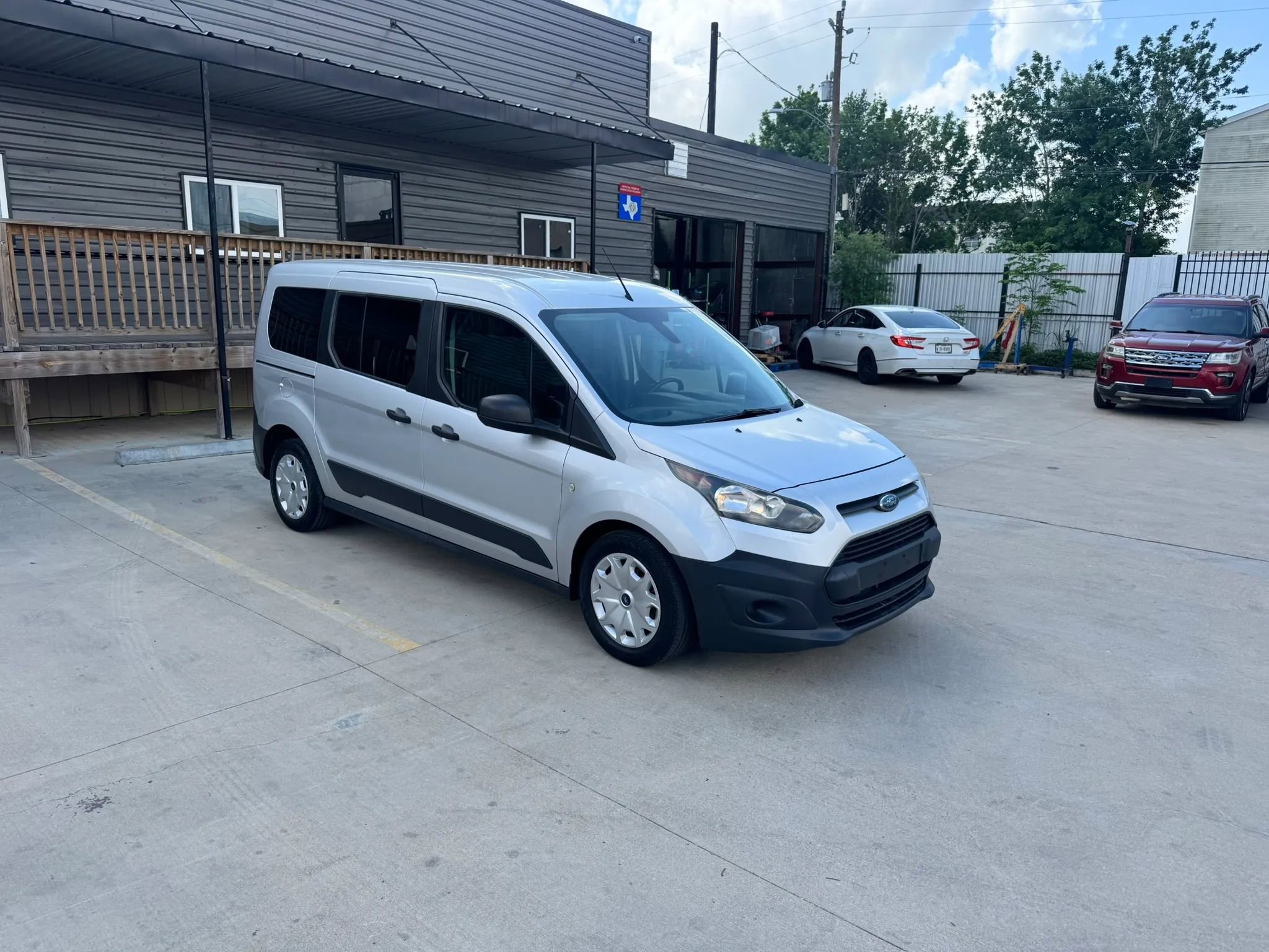 Used 2017 Ford Transit Connect XL FWD image 12