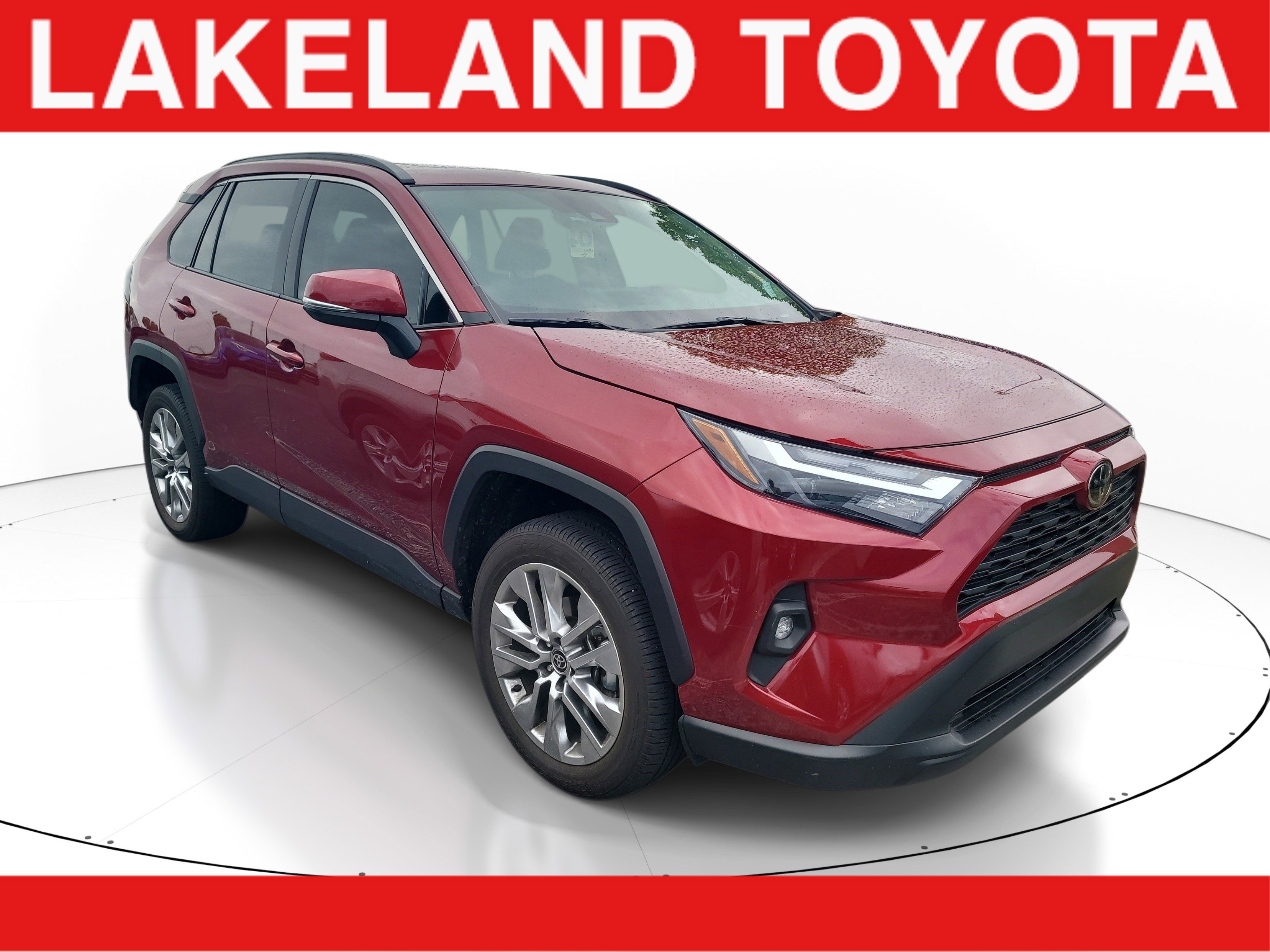 Used 2023 Toyota RAV4 XLE Premium image 1