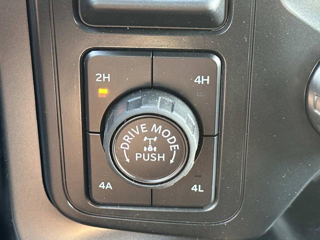 New 2025 Ford F150 Lariat w/ Equipment Group 501A Mid image 16