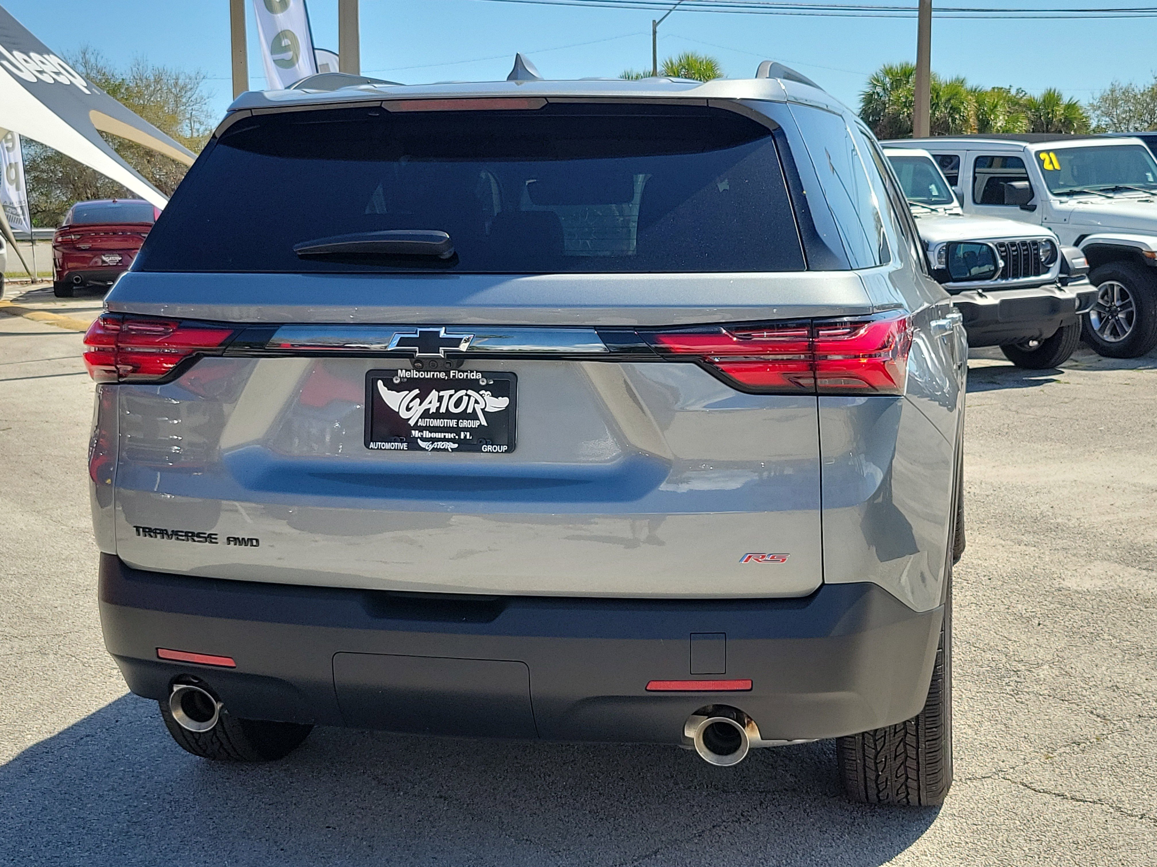 Used 2023 Chevrolet Traverse RS image 4