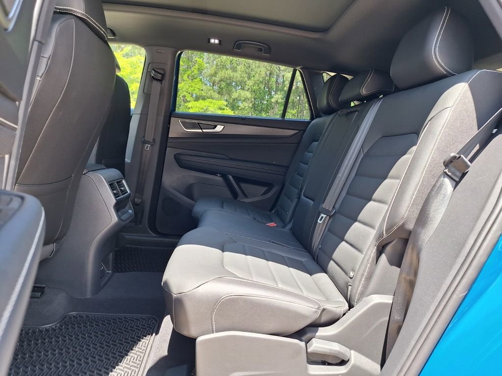 New 2025 Volkswagen Atlas Cross Sport SEL R-Line image 10