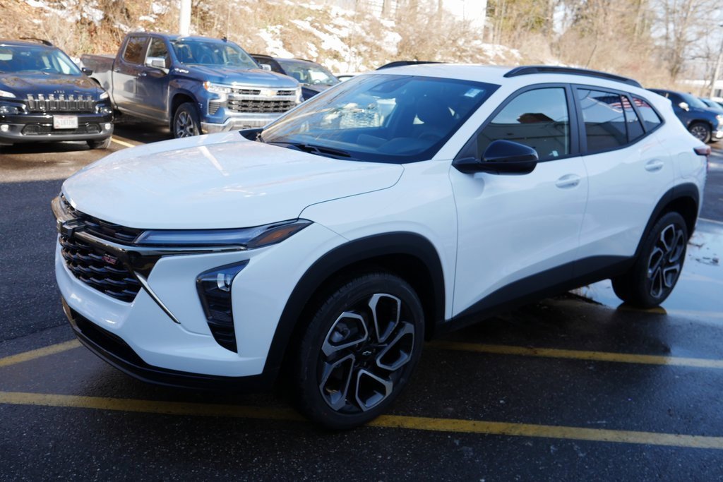 New 2026 Chevrolet Trax RS image 4
