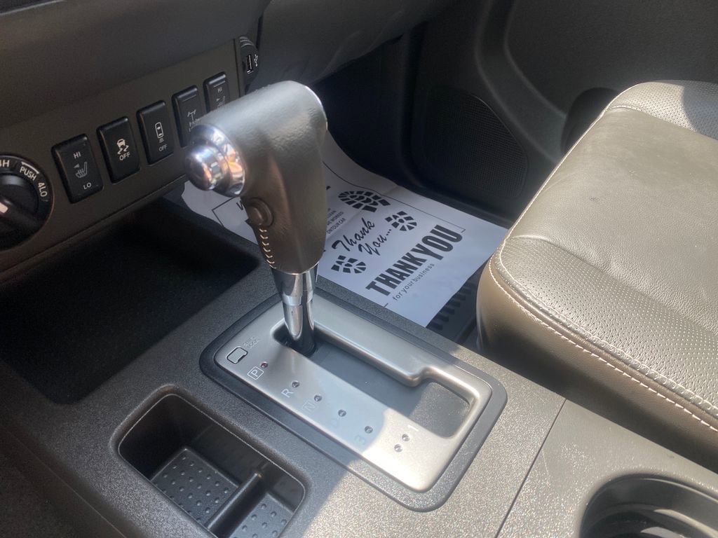 Used 2019 Nissan Frontier PRO-4X w/ Pro-4x Luxury Package AWD/4WD image 14