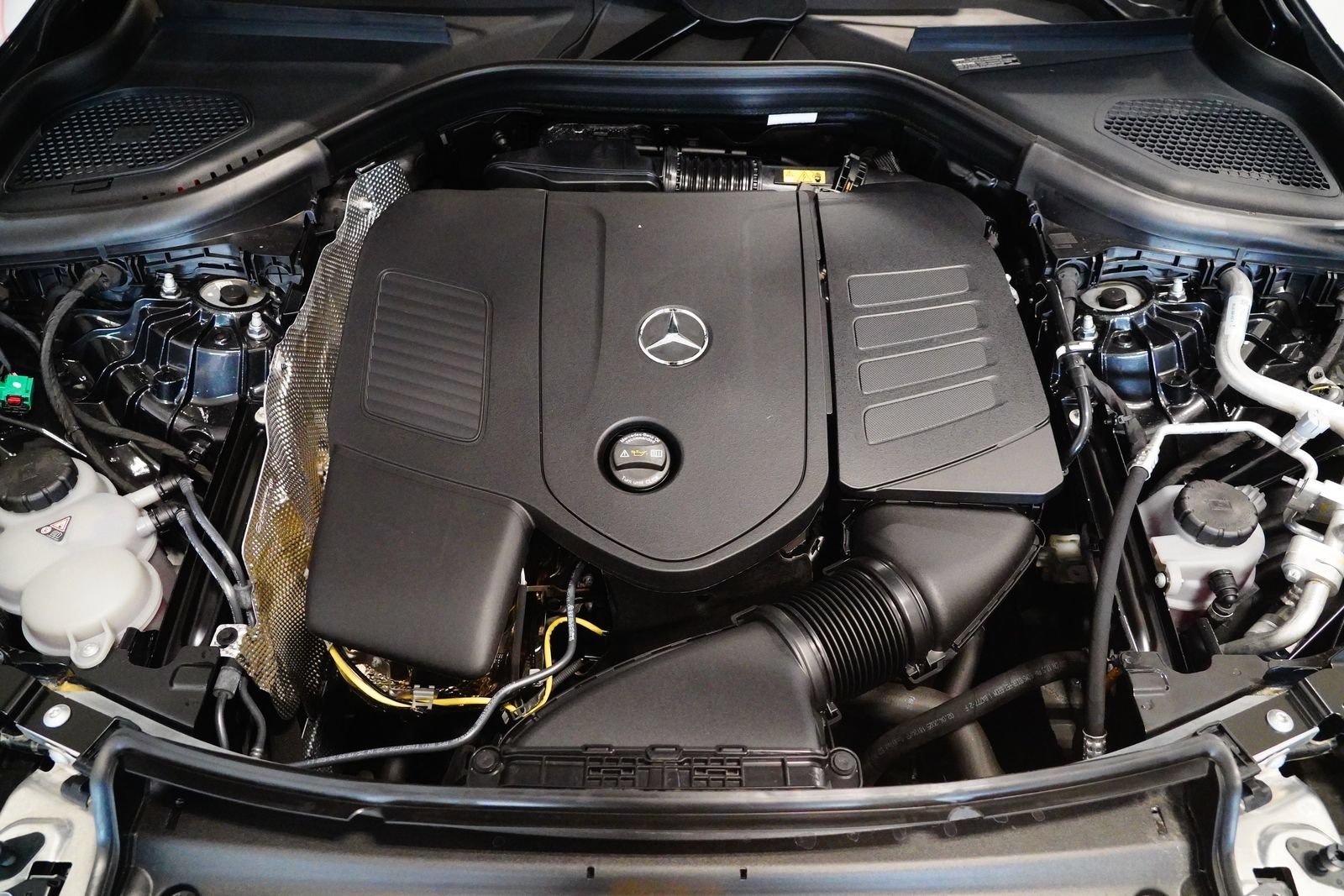 Certified 2026 Mercedes-Benz GLC 350e 4MATIC image 28