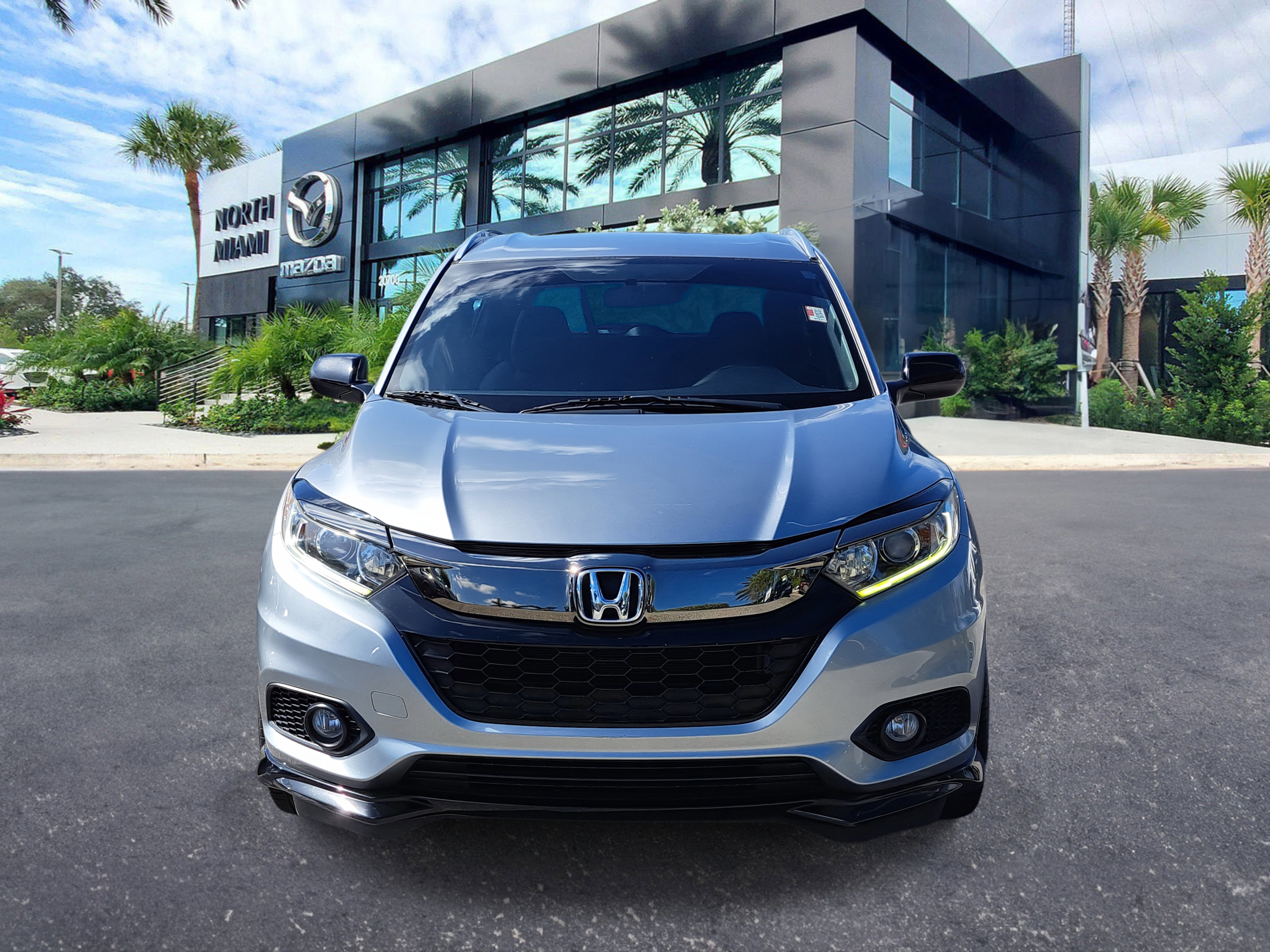 Used 2019 Honda HR-V Sport image 2