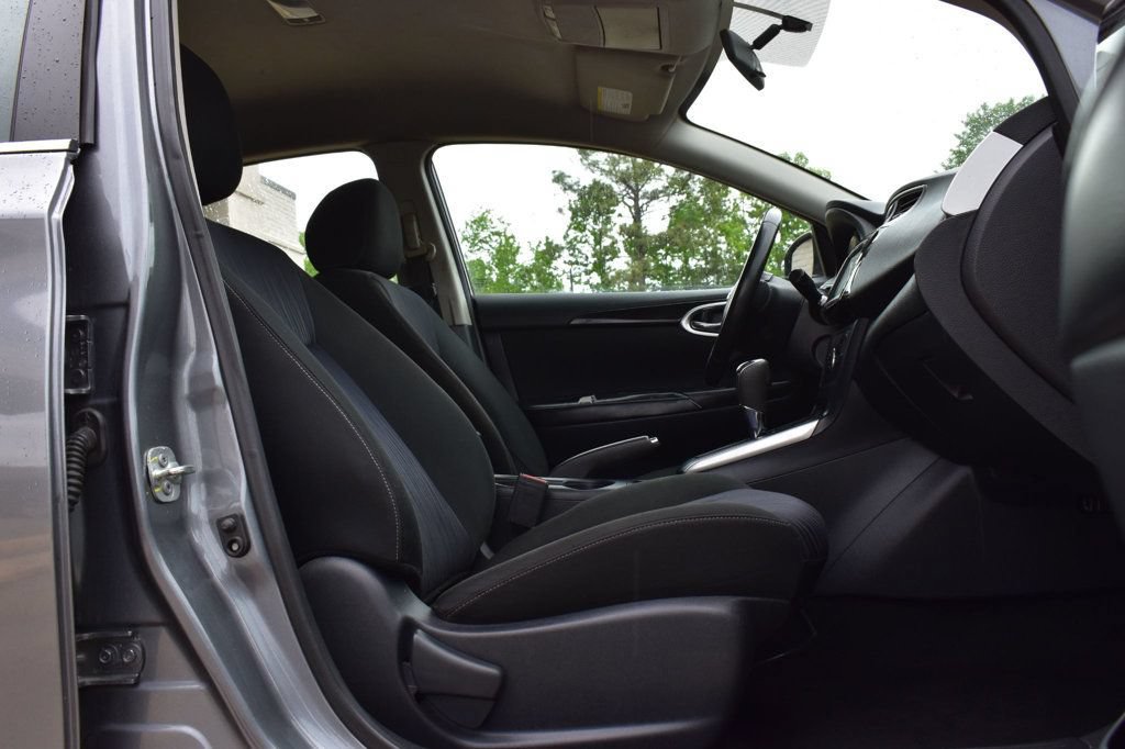 Used 2019 Nissan Sentra SV FWD image 13