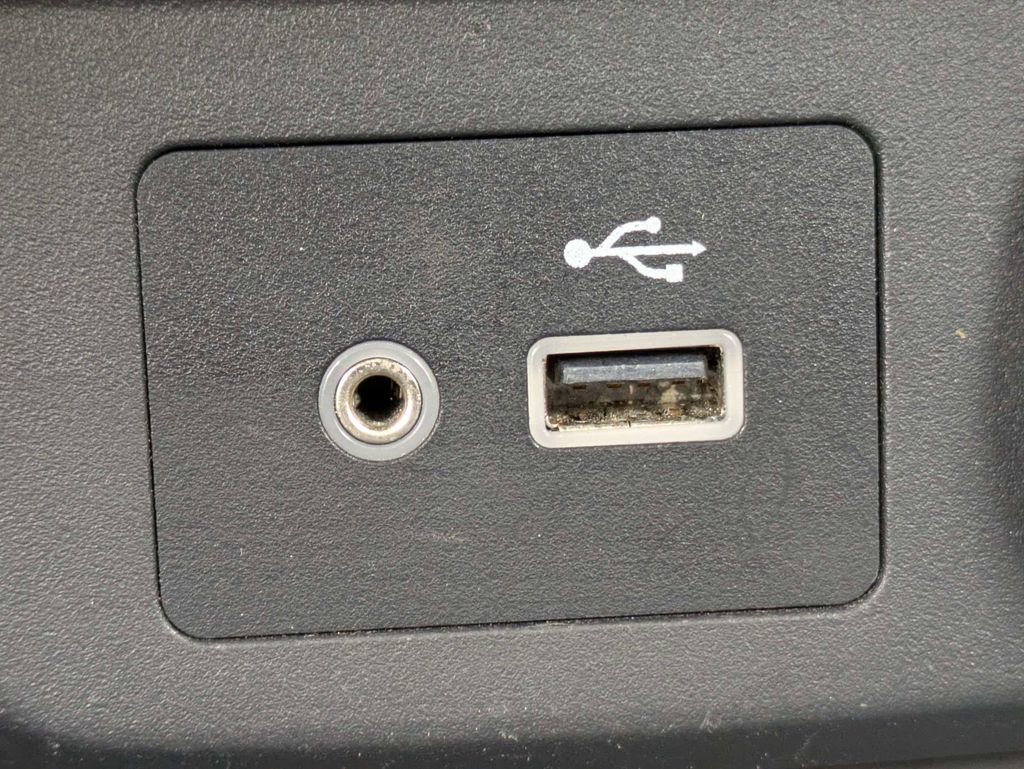 Used 2019 Nissan Rogue SV image 26