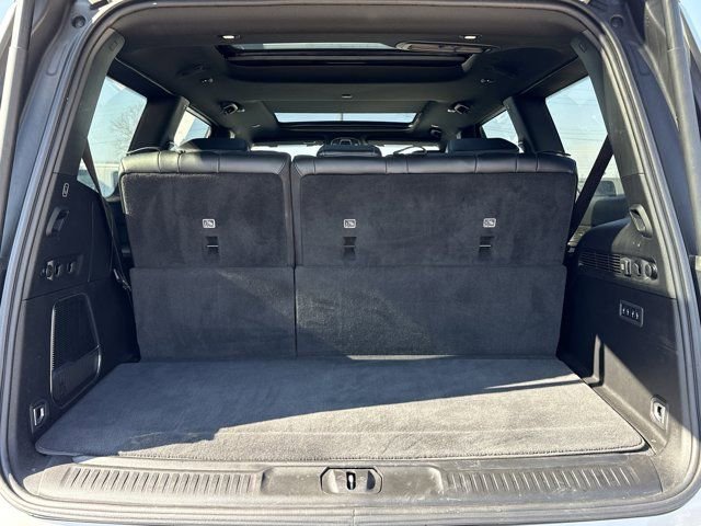 Used 2024 Jeep Wagoneer Series III w/ Premium Group I image 12