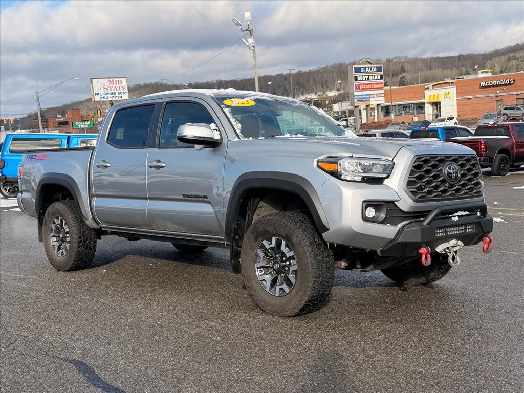 Used 2023 Toyota Tacoma TRD Off-Road w/ Technology Package image 8