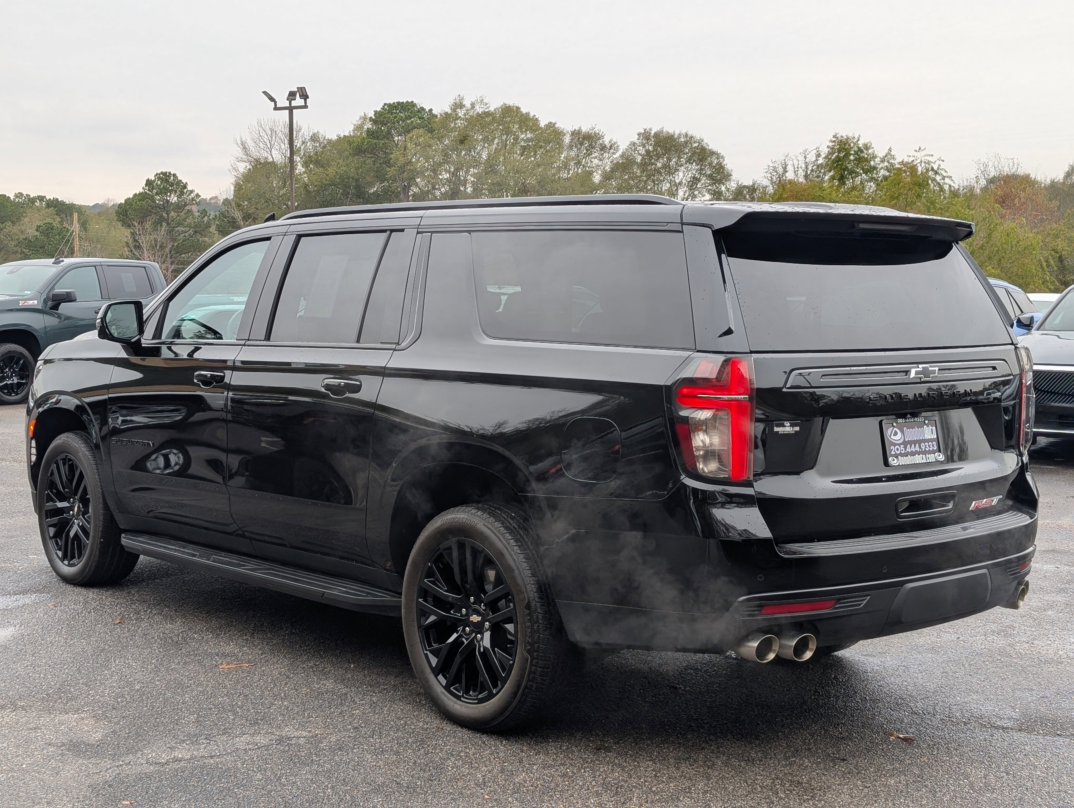 Used 2024 Chevrolet Suburban RST w/ Sport Performance Package image 7