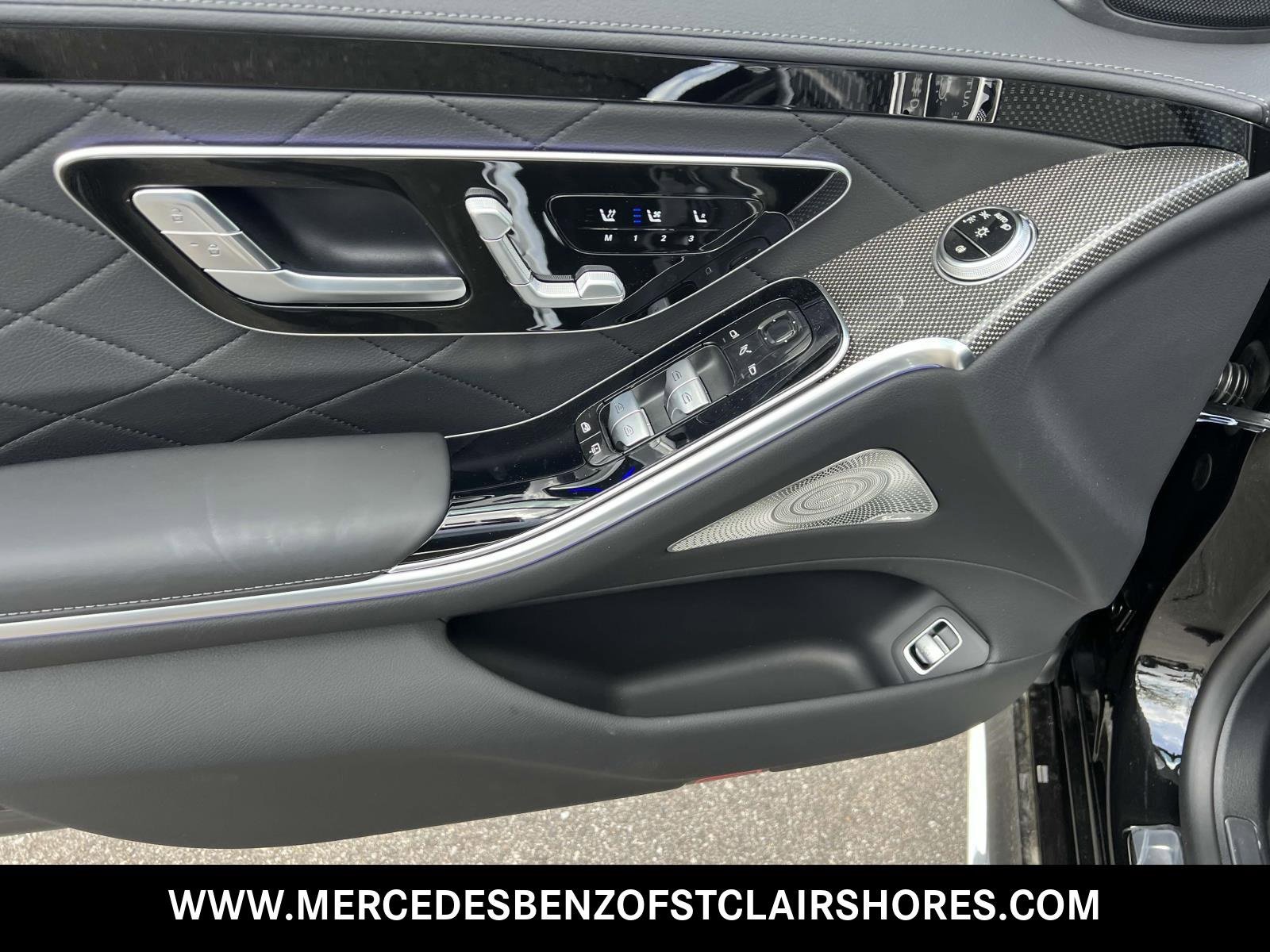 New 2025 Mercedes-Benz S 500 4MATIC image 18