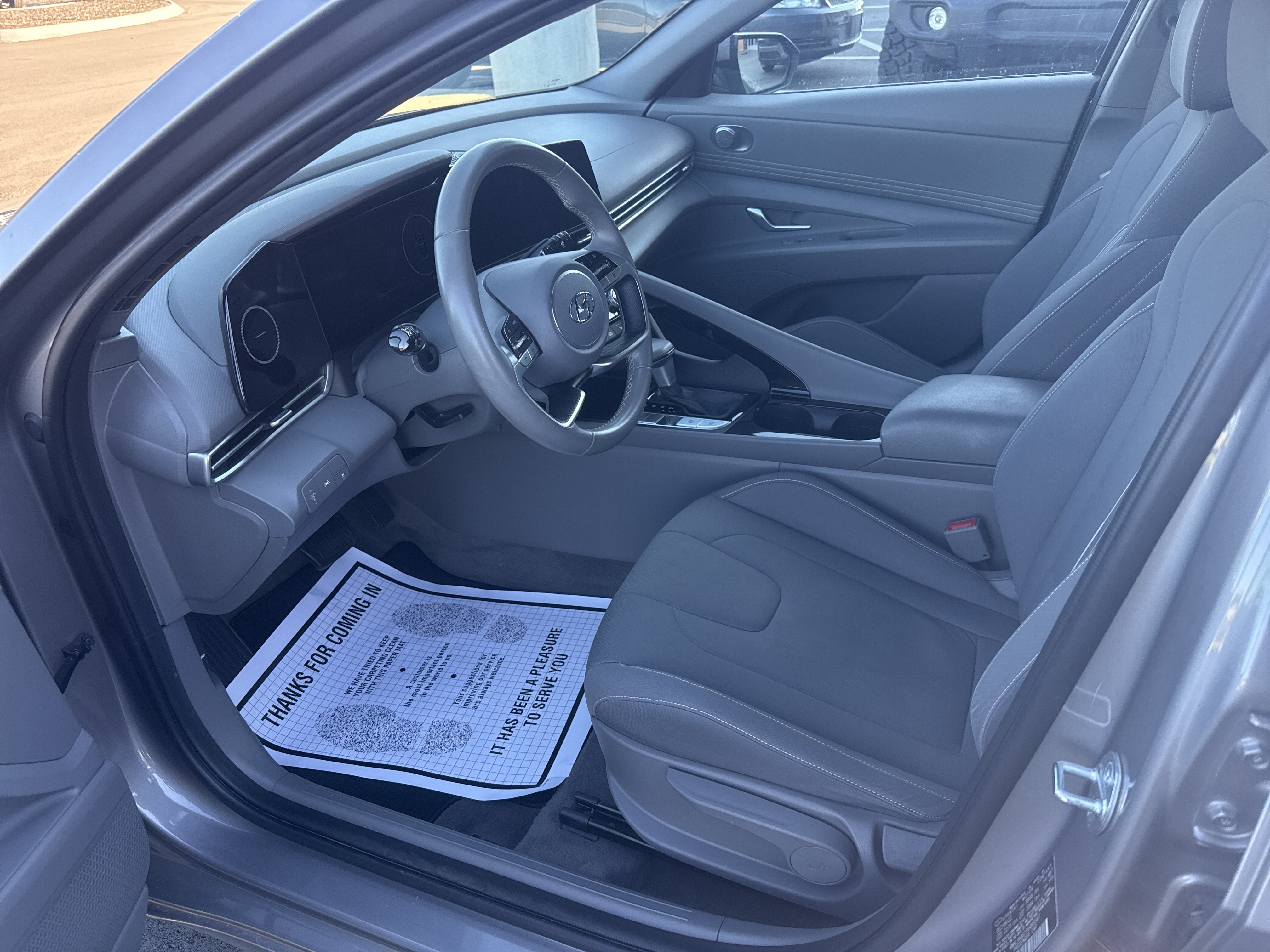 Used 2023 Hyundai Elantra SEL FWD image 9