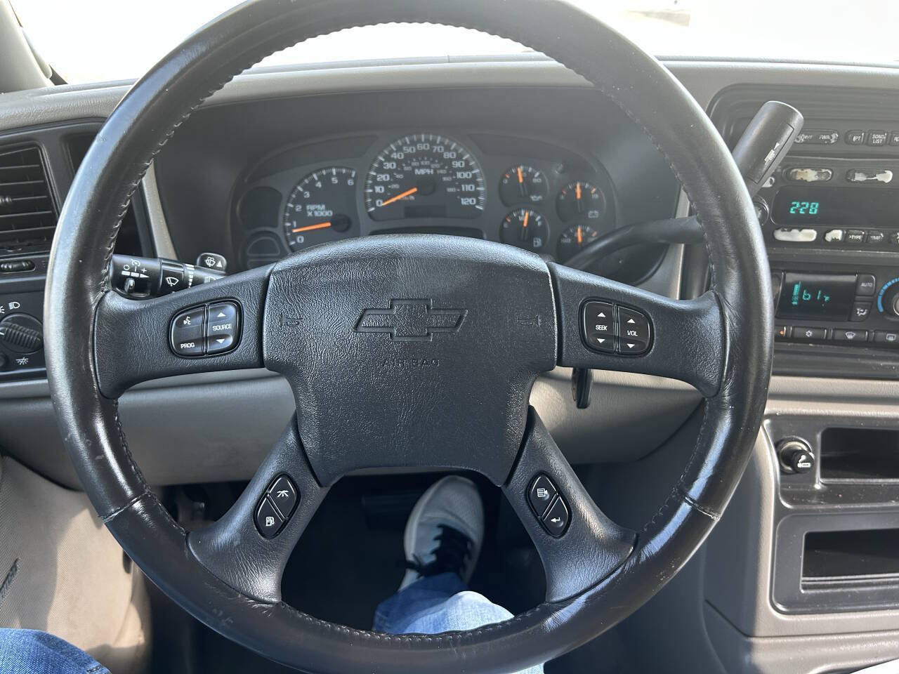 Used 2003 Chevrolet Silverado 1500 LT RWD image 14