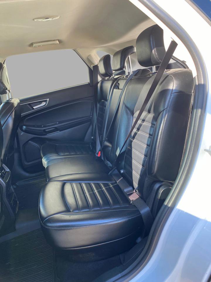 Used 2019 Ford Edge SEL image 26