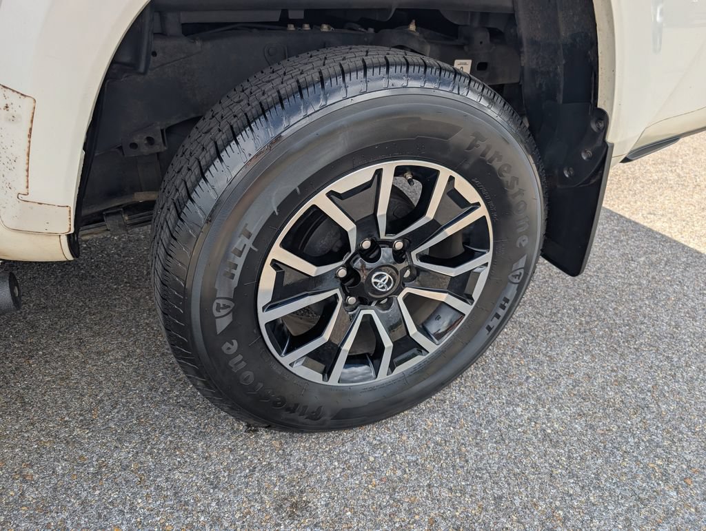 Used 2021 Toyota Tacoma TRD Sport RWD image 31