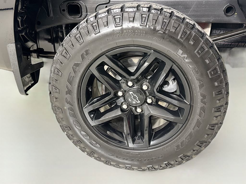 Used 2021 Chevrolet Silverado 1500 LT Trail Boss w/ Convenience Package II image 34
