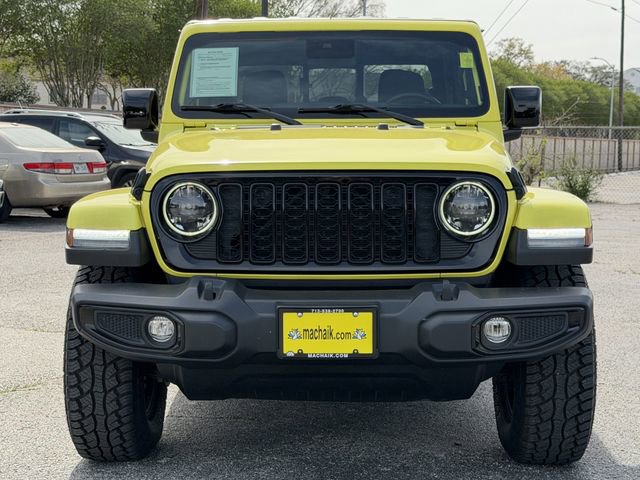 Used 2024 Jeep Gladiator Sport AWD/4WD image 3