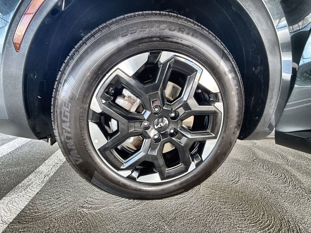 Used 2024 Kia Sorento S image 25