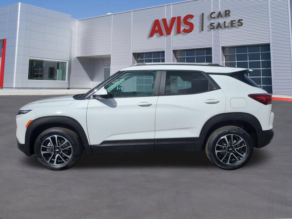 Used 2025 Chevrolet TrailBlazer LT AWD/4WD image 10