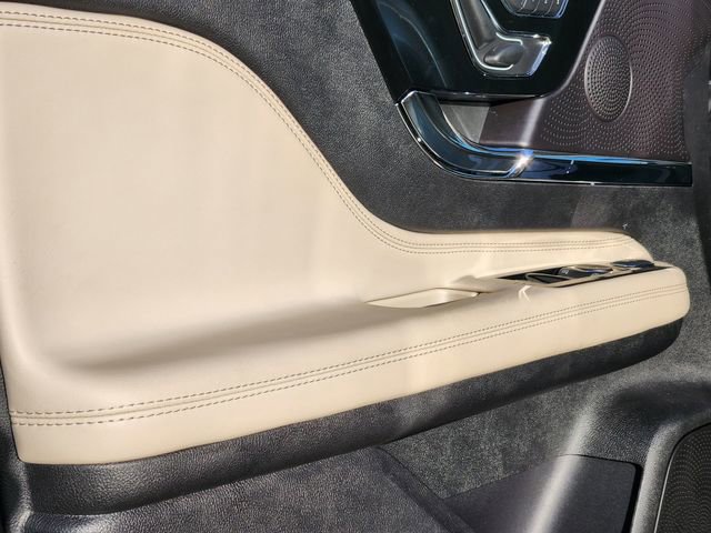 New 2026 Lincoln Corsair Premiere image 9