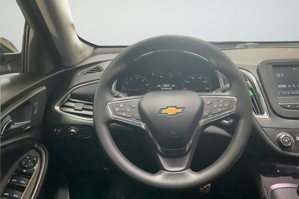Certified 2017 Chevrolet Malibu LT FWD image 14
