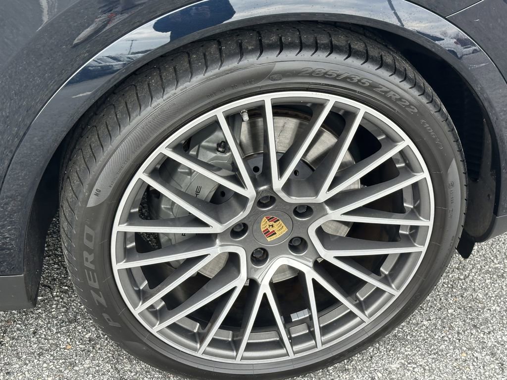 Used 2022 Porsche Cayenne S image 15
