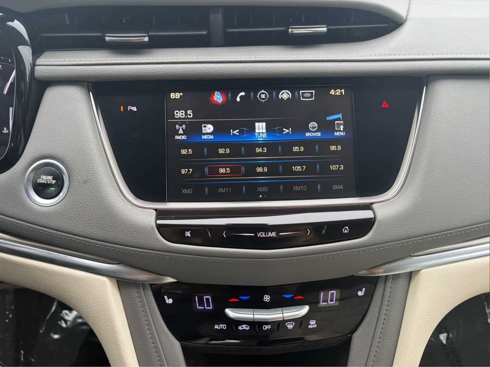 Used 2017 Cadillac XT5 Luxury AWD/4WD image 16