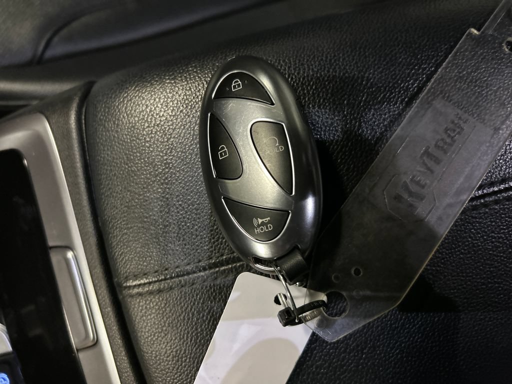 Used 2025 Hyundai Santa Cruz SEL FWD image 20
