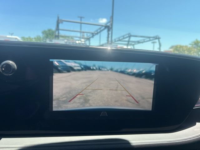 Used 2025 Buick Envista Preferred w/ Convenience II Package FWD image 20
