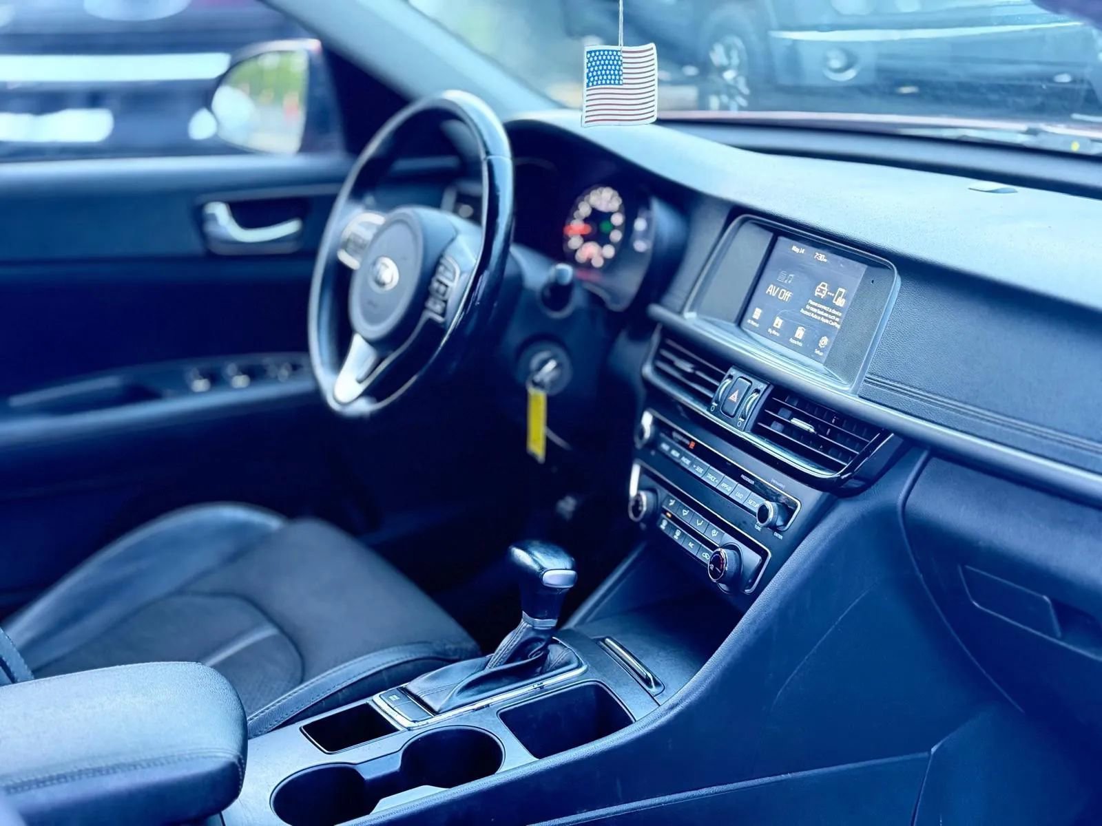 Used 2018 Kia Optima S w/ Panoramic Sunroof Package FWD image 13