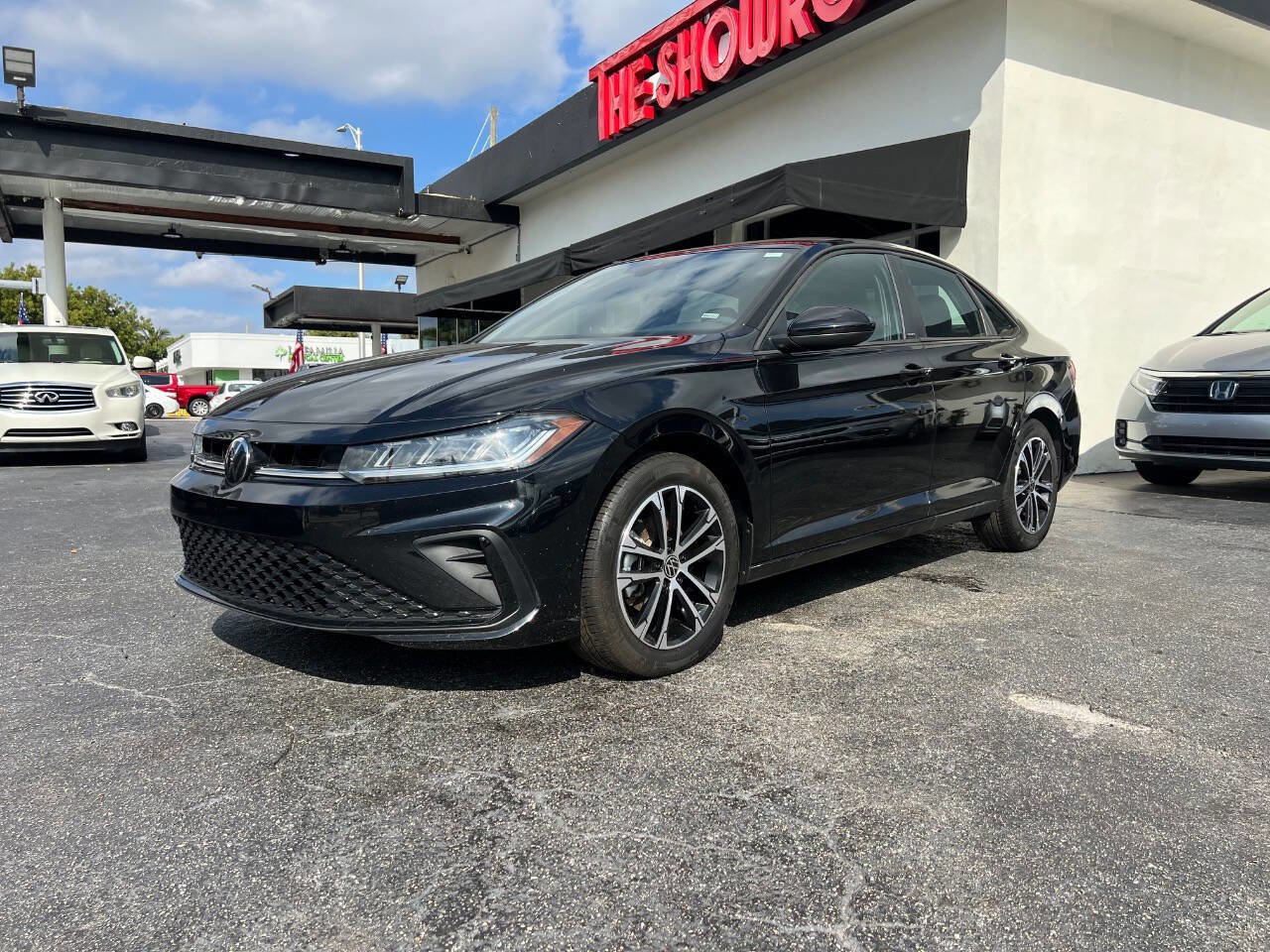 Used 2025 Volkswagen Jetta Sport image 1