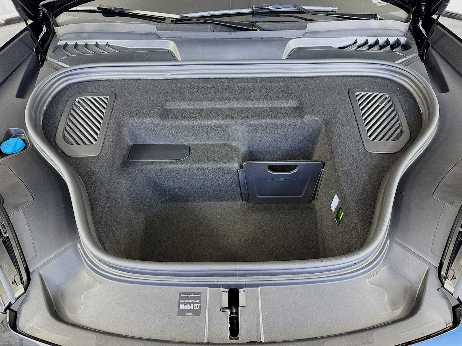 New 2025 Porsche Macan Turbo Electric AWD/4WD image 51