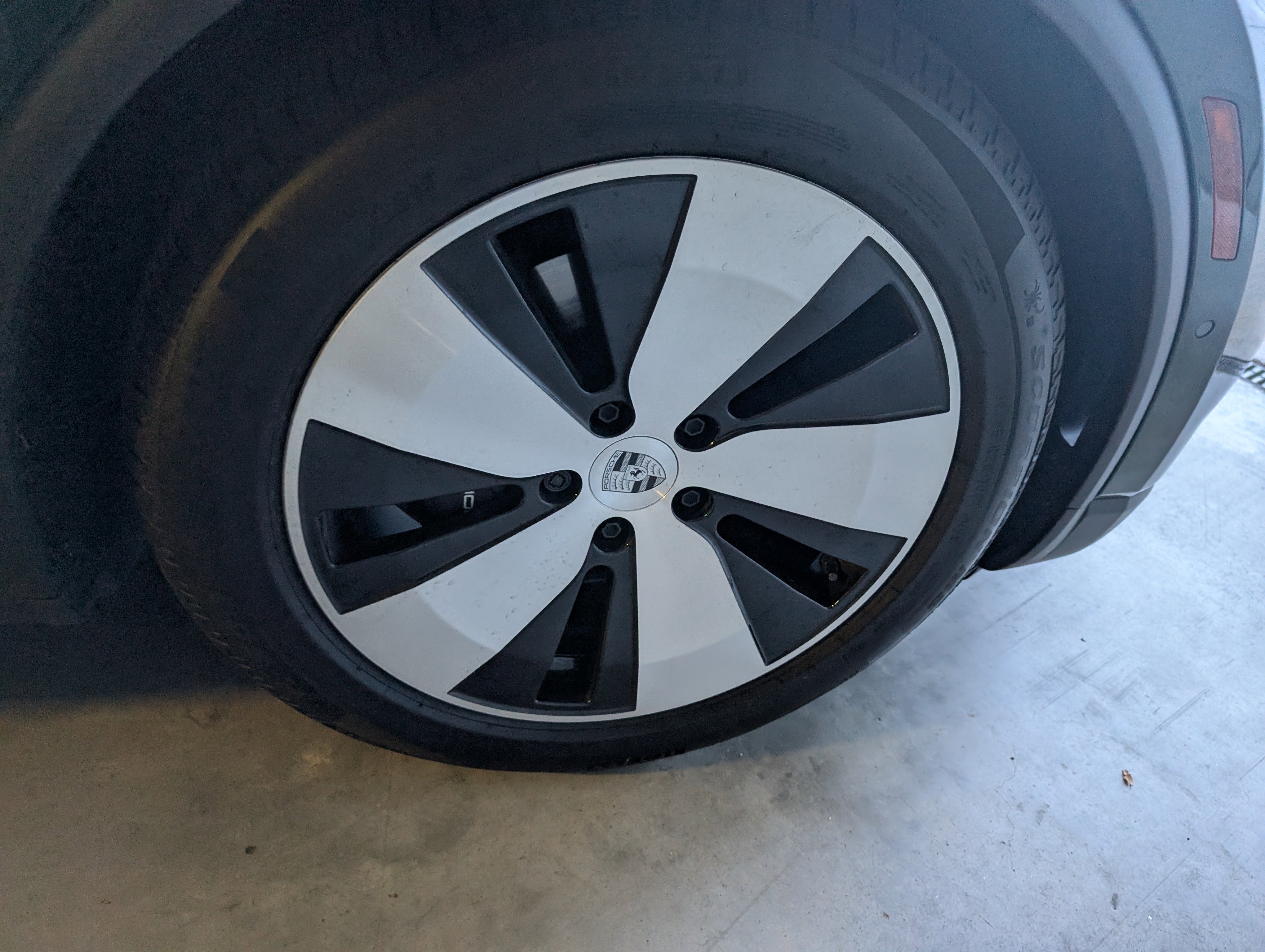 Used 2025 Porsche Macan Electric image 19