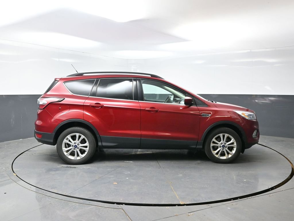 Used 2018 Ford Escape SEL image 2