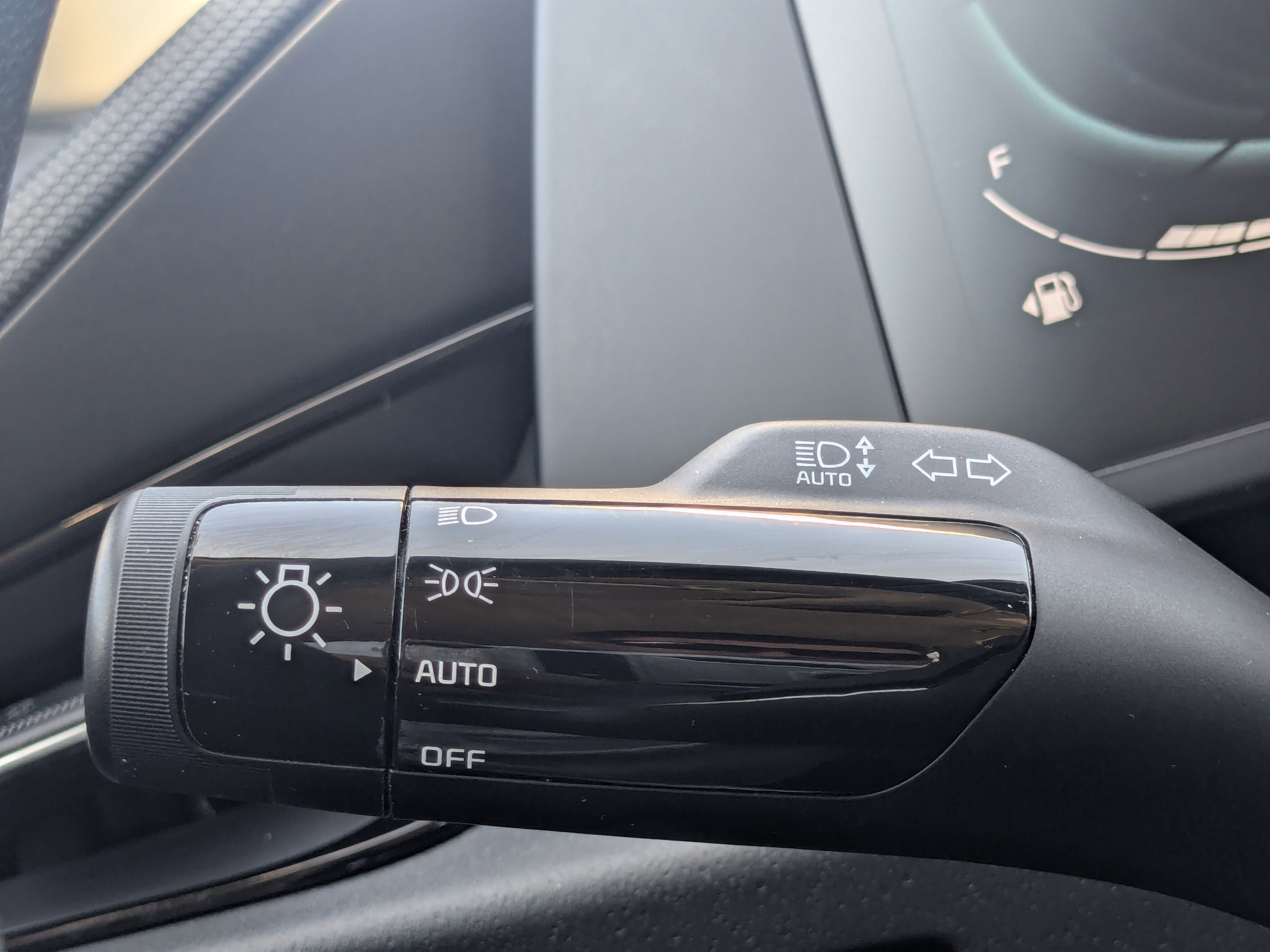 Certified 2024 Kia Niro LX image 35