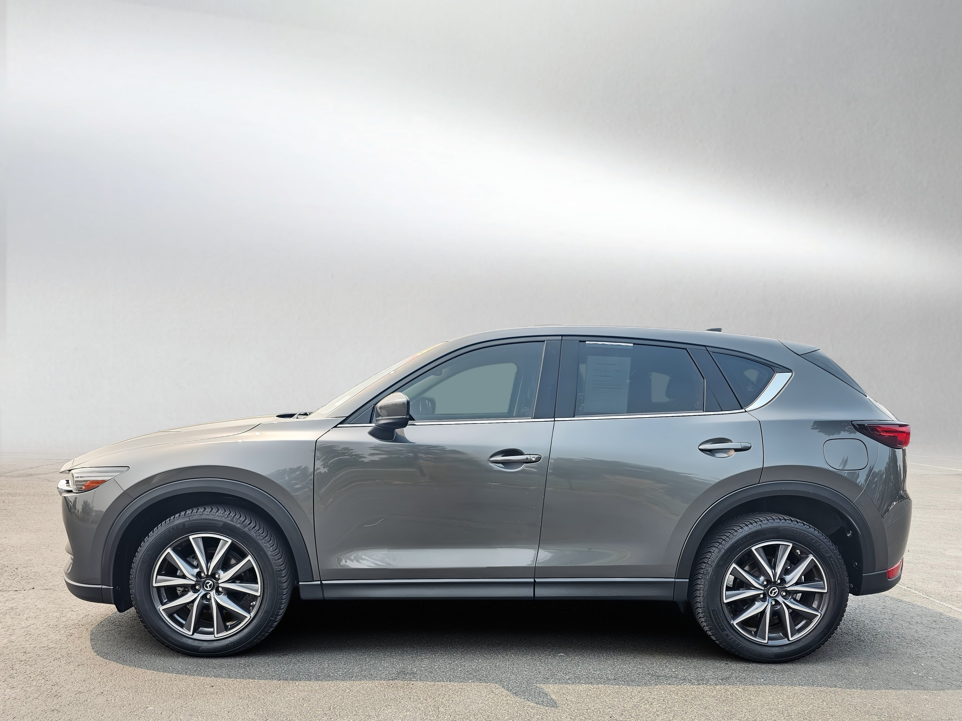 Used 2018 MAZDA CX-5 Grand Touring w/ Premium Package AWD/4WD image 2