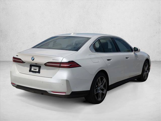 Used 2027 BMW 530i xDrive w/ Premium Package AWD/4WD image 2