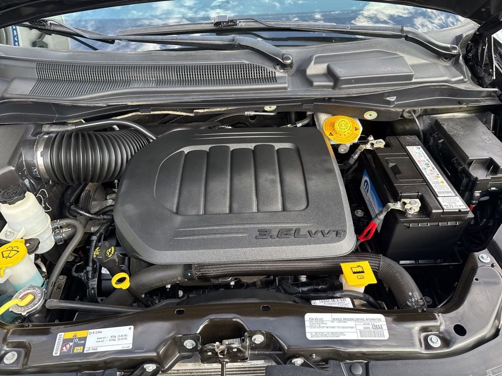 Used 2019 Dodge Grand Caravan SE w/ UConnect Hands-Free Group image 21