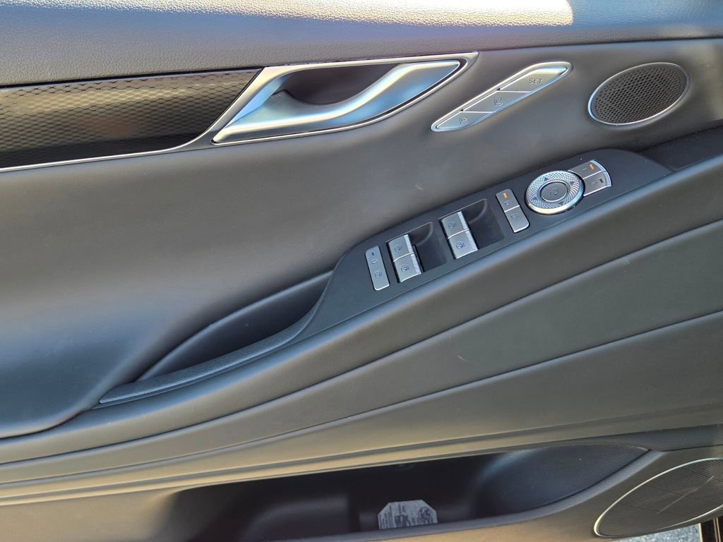 Used 2025 Genesis G80 2.5T image 15