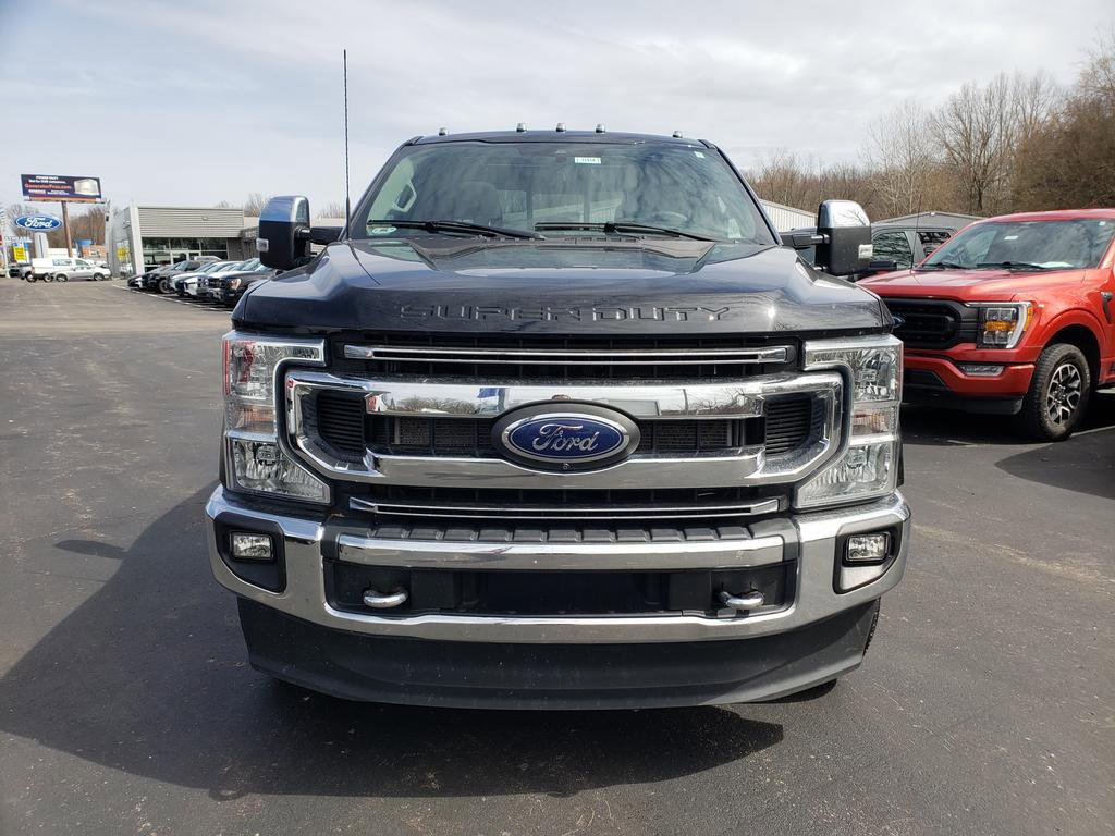 Used 2022 Ford F250 XLT w/ XLT Premium Package AWD/4WD image 2