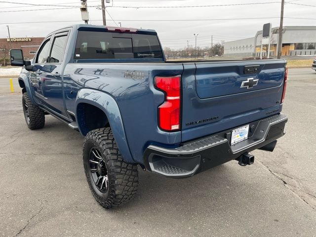 Used 2025 Chevrolet Silverado 2500 LTZ w/ Trail Boss Package AWD/4WD image 8