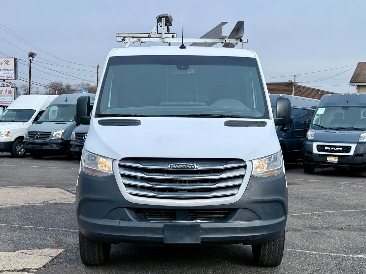 Used 2019 Freightliner Sprinter 2500 image 2