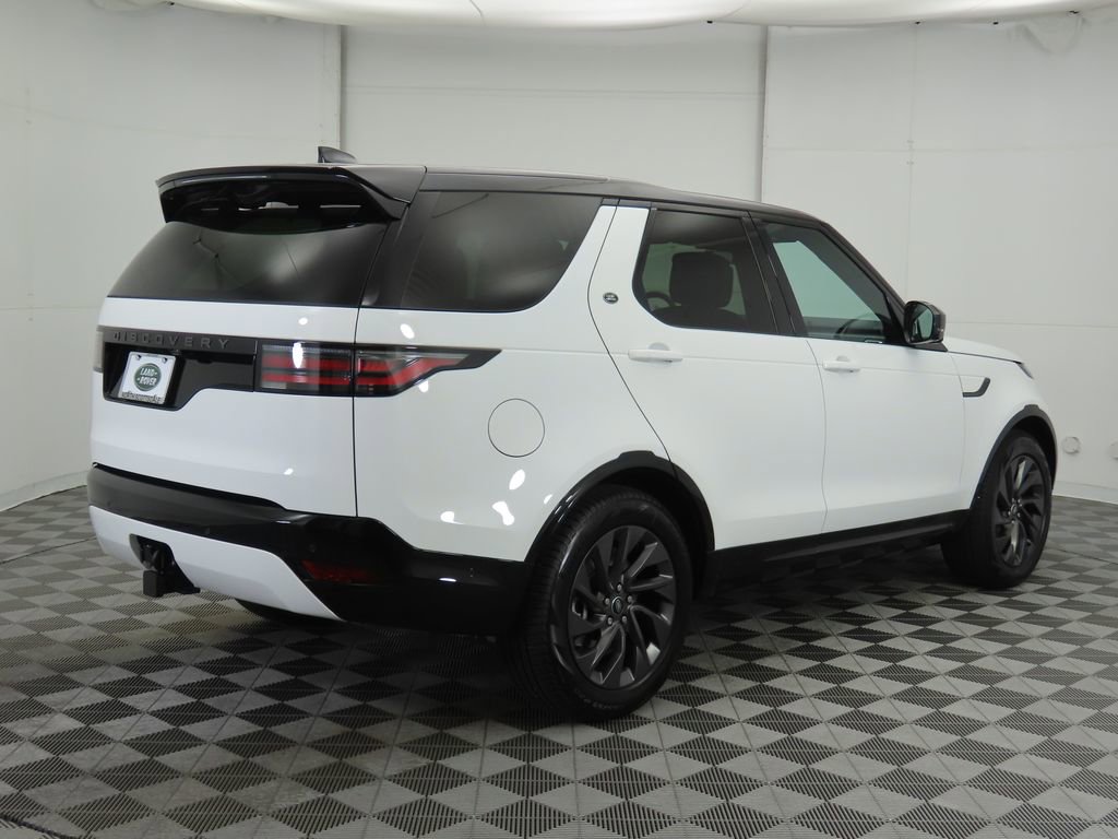 Used 2024 Land Rover Discovery Dynamic SE image 5