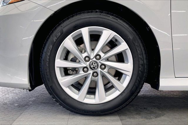 Used 2023 Toyota Camry LE image 8