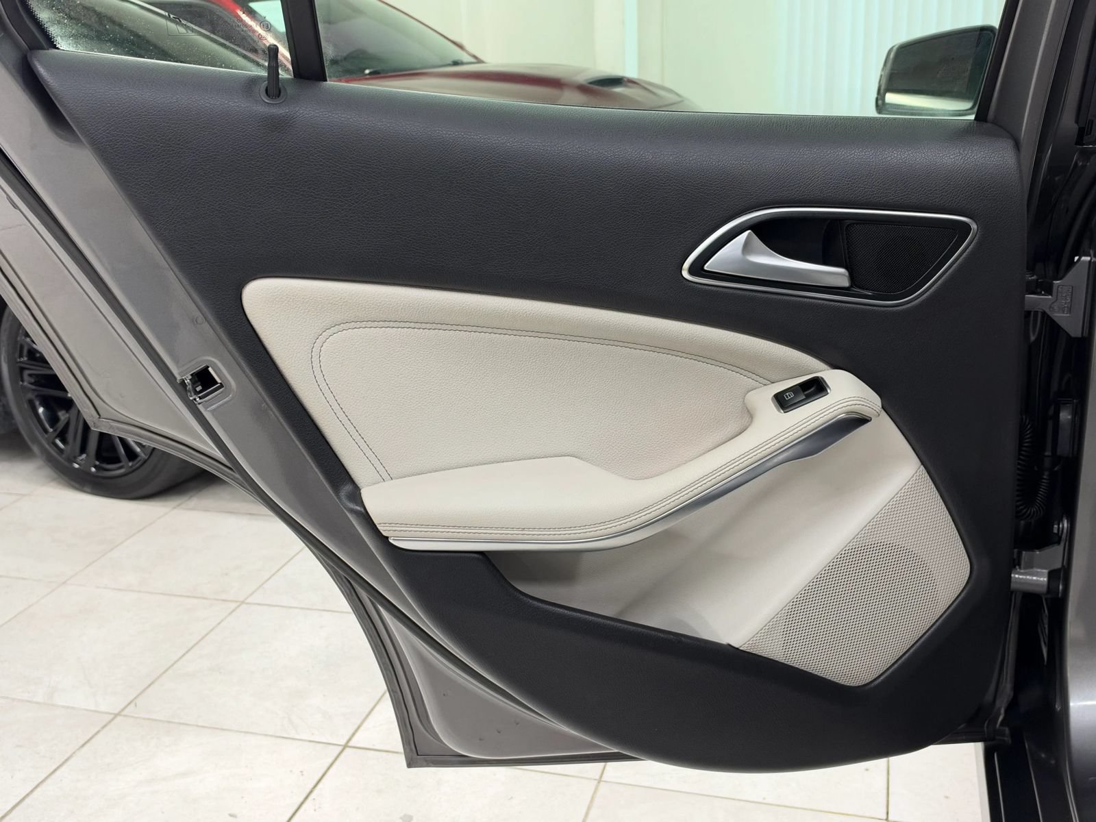 Used 2015 Mercedes-Benz GLA 250 w/ Premium Package image 38
